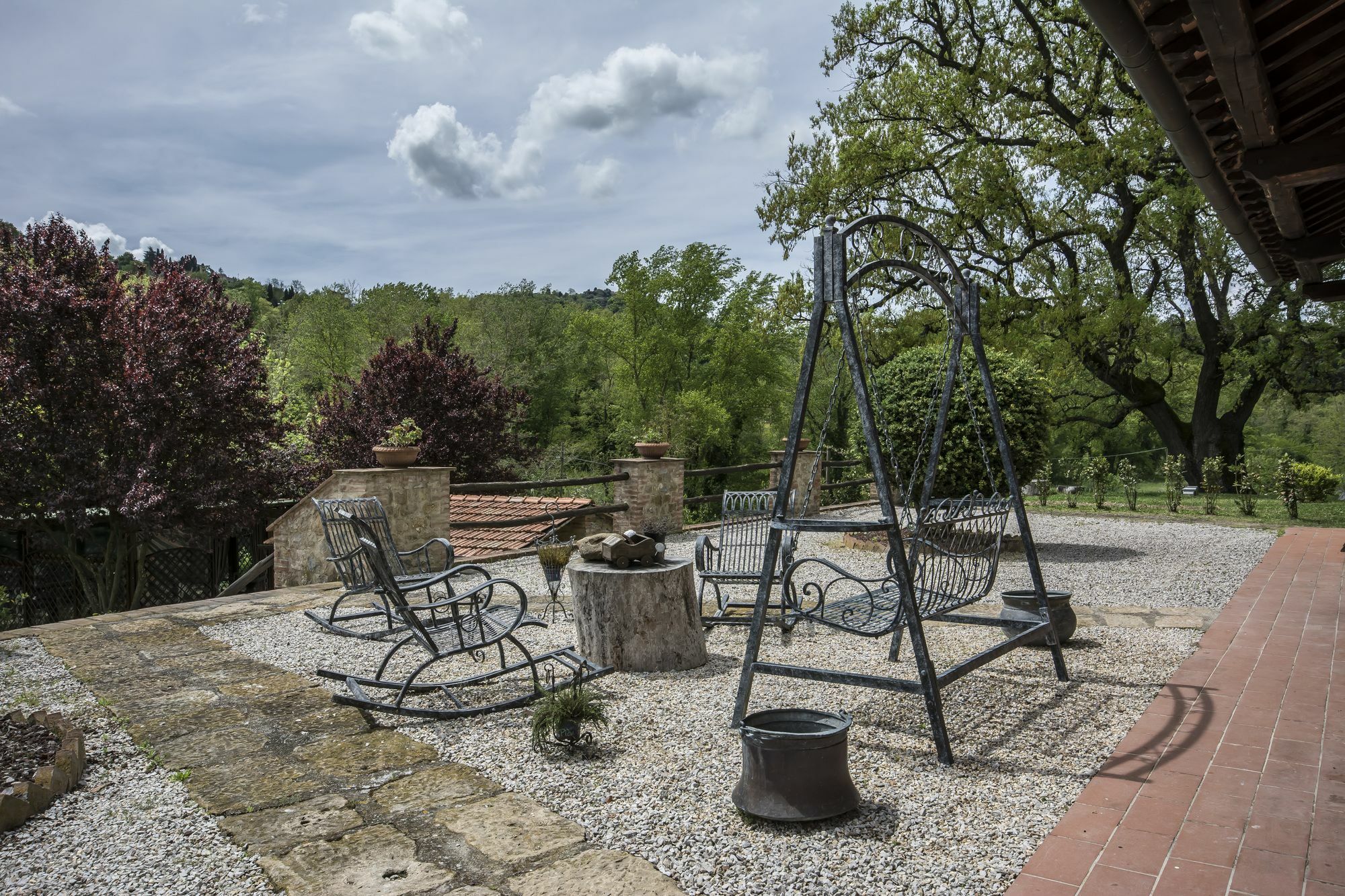Loghino Volterra
